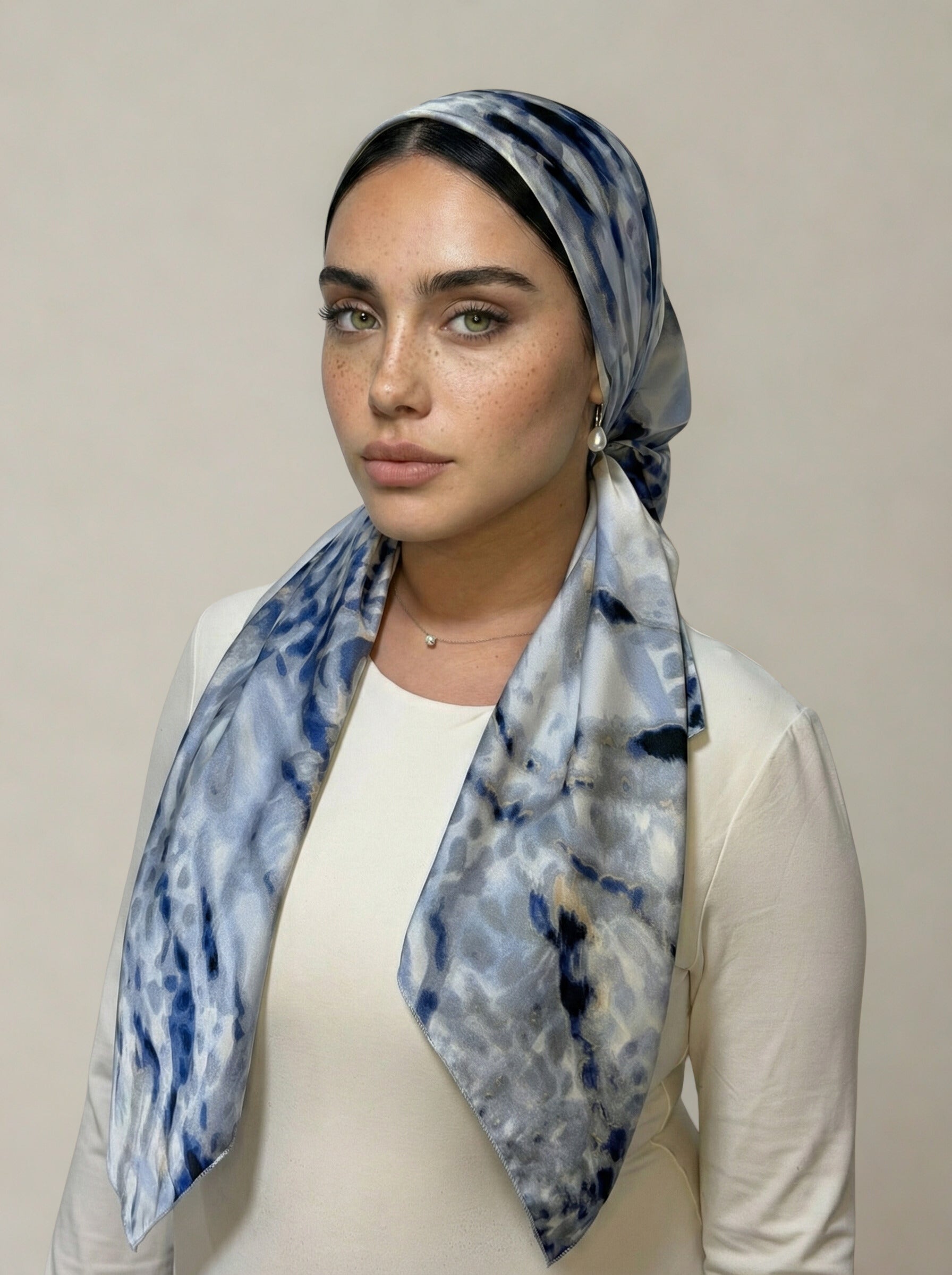 מטפחת מרובעת - שיר
