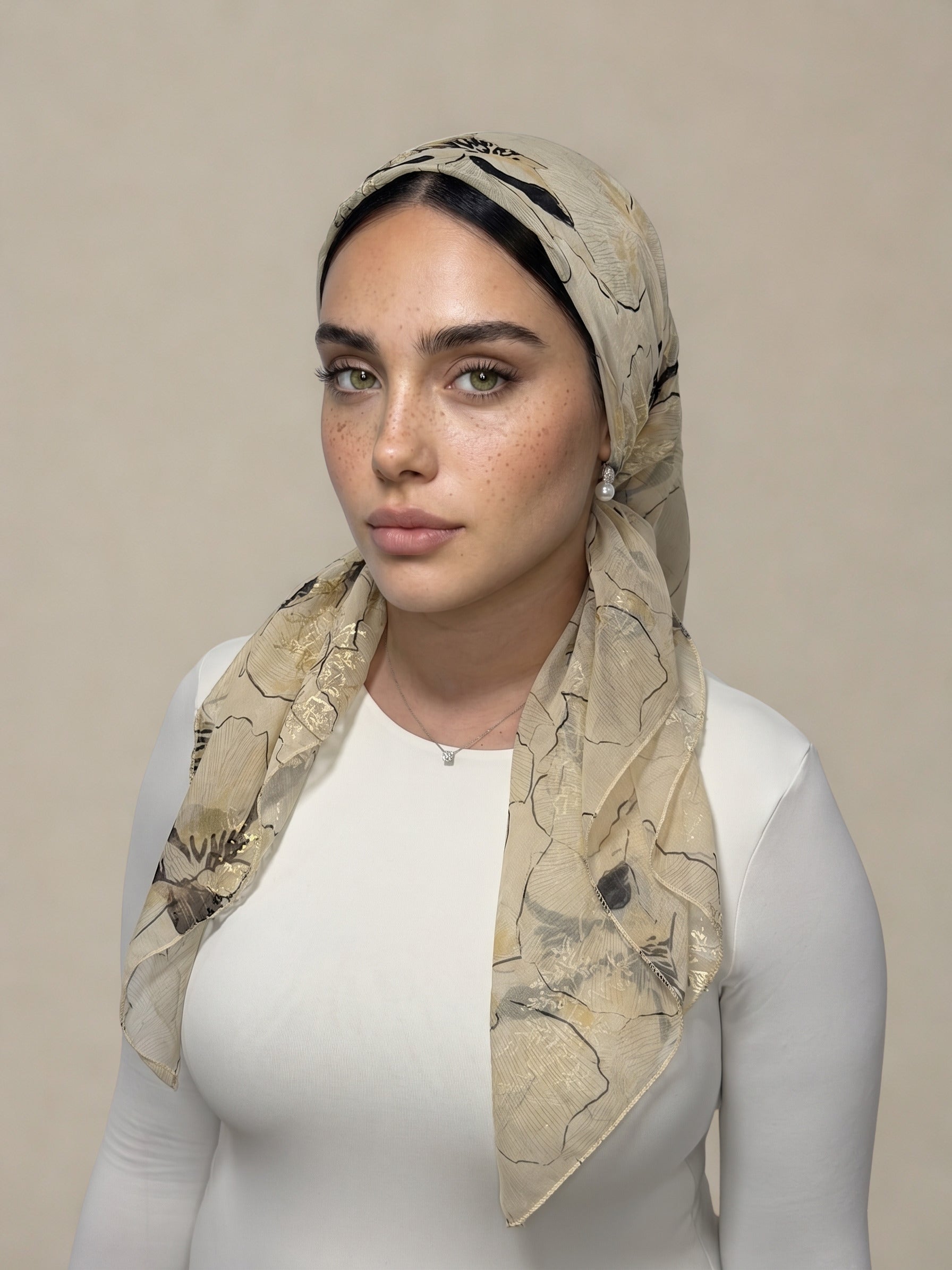 מטפחת מרובעת - שחר